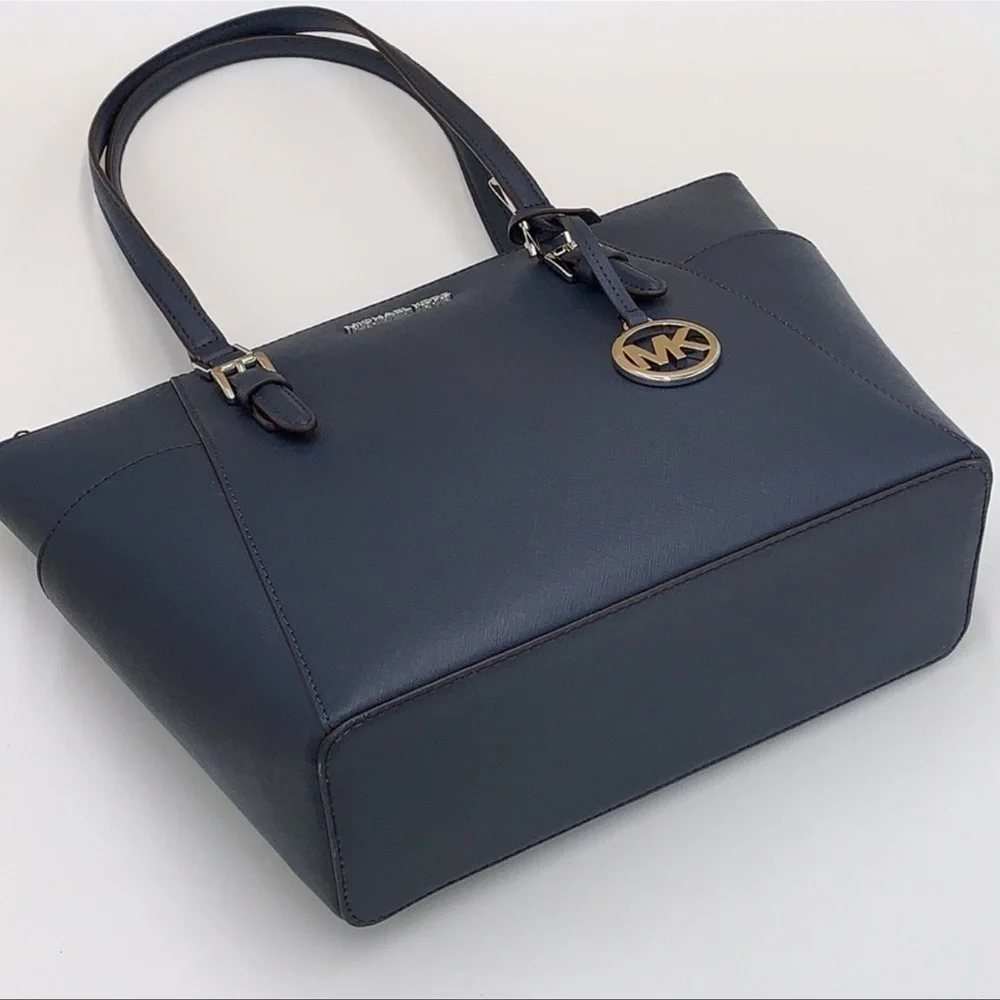 MICHAEL KORS Charlotte Large Leather Top-Zip Tote - Picture 10 of 16